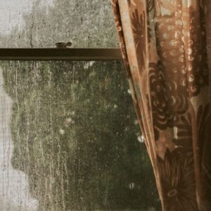 Protección en temporada de lluvias cómo evitar que la humedad dañe tus mallas